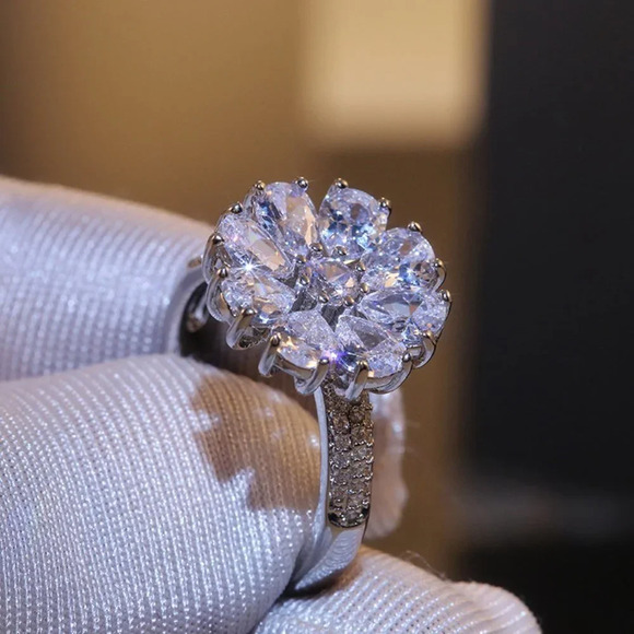 🍂   925 Silver Plated Beautiful White Flower CZ Wedding Ring, FB16FA1132 - Picture 7 of 10